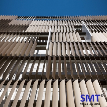 sun louvre with ellipse smt